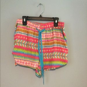 P66- Alice & Trixie silky shorts in a size small